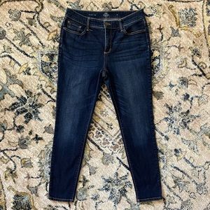 💙 Ladies St. John’s Bay Skinny Leg Jeans — Size: 10